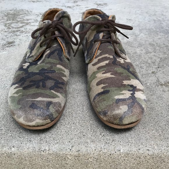 Fluevog Radio CBC Camo Oxfords Size 7.5 - Picture 4 of 10